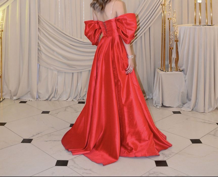 вечернее платье.