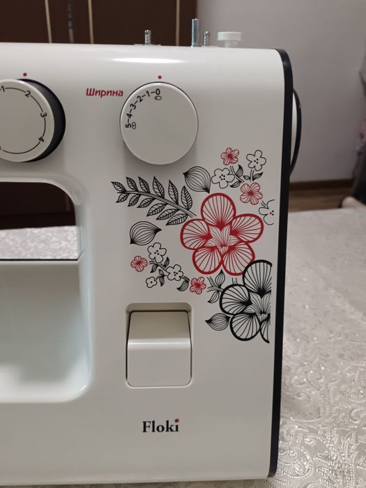 Срочно продаётся швейная машинка