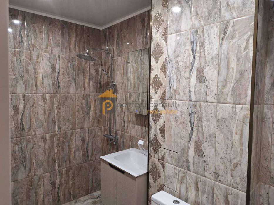 Продава се Двустаен апартамент в Пловдив, Гагарин - 67 кв.м за 2090 €/кв.м - Снимка #8