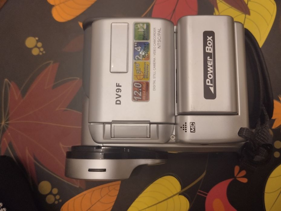 Продам видеокамеру