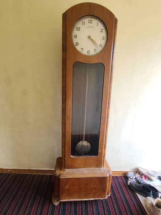 Часы напольные советские