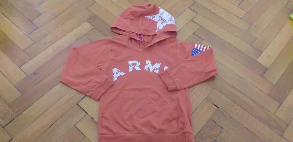 Детски фирмени дрехи  за 4-6г.-25-45лв.