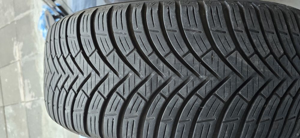 Гуми и джанти за Пежо. Размер 215 / 60 / 16 215