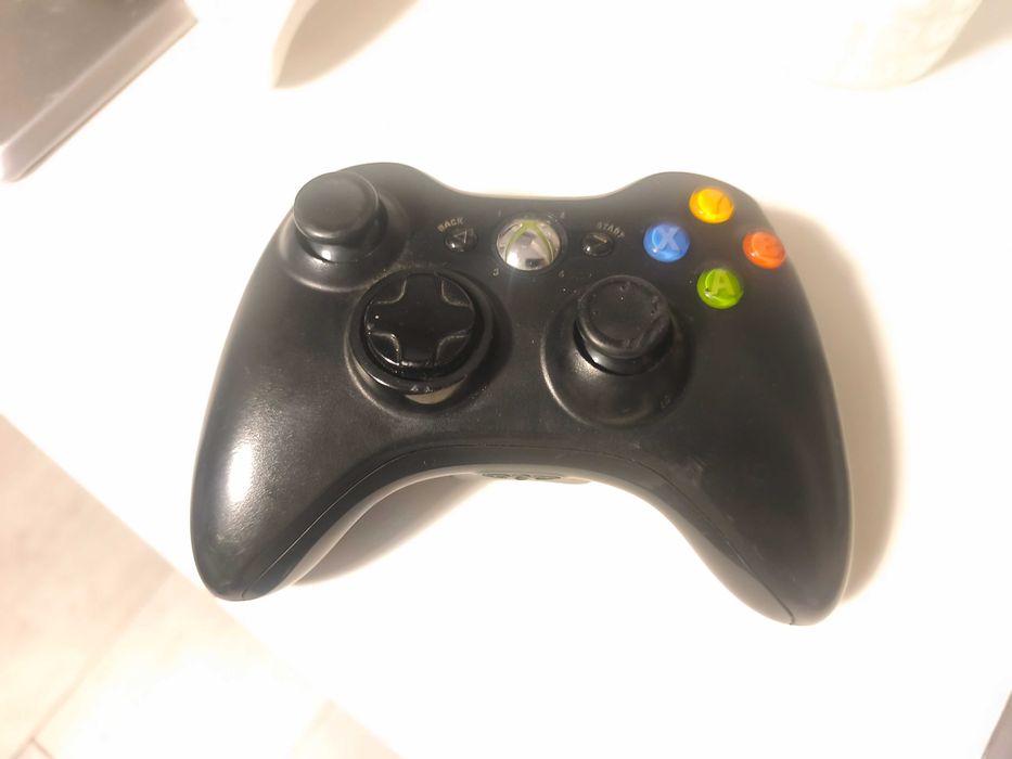 consola Xbox One S 500gb + controller wireless proveniență Anglia