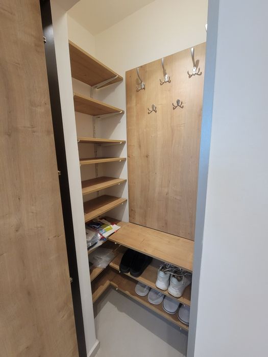 Proprietar, vand apartament cu 3 camere open space foarte luminos si linistit, renovat complet, Dna Ghica cu Sos.Colentina, vizavi de Parcul Plumbuita