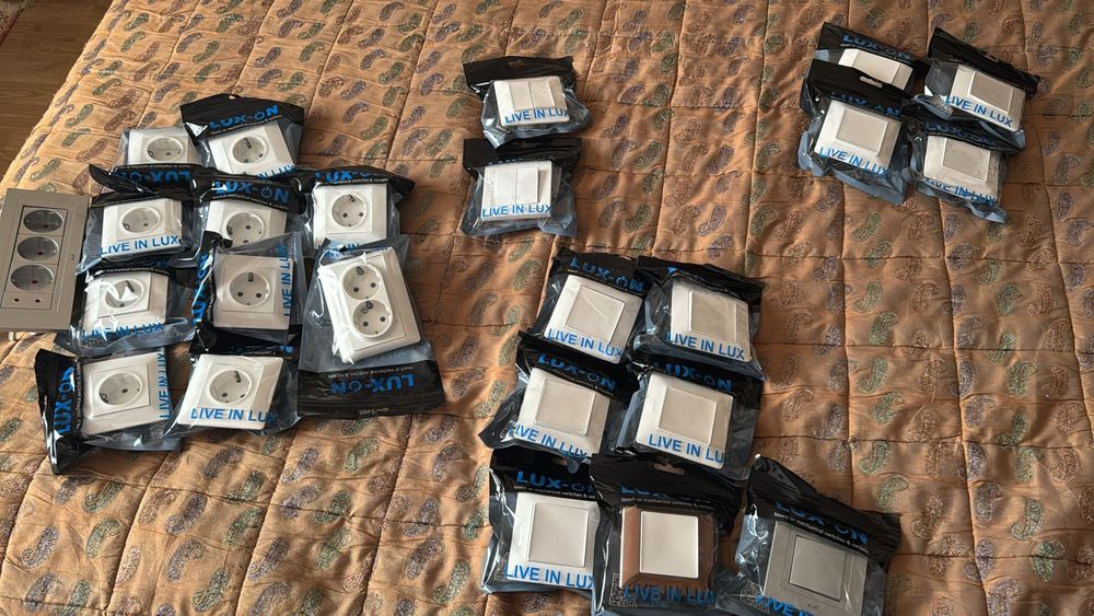 Контакти и ключове Legrand Valena Life