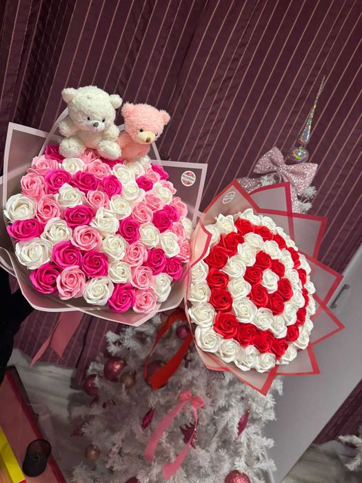 Buchet Trandafiri Imperiali cu Sclipici / Stitch / Coronita