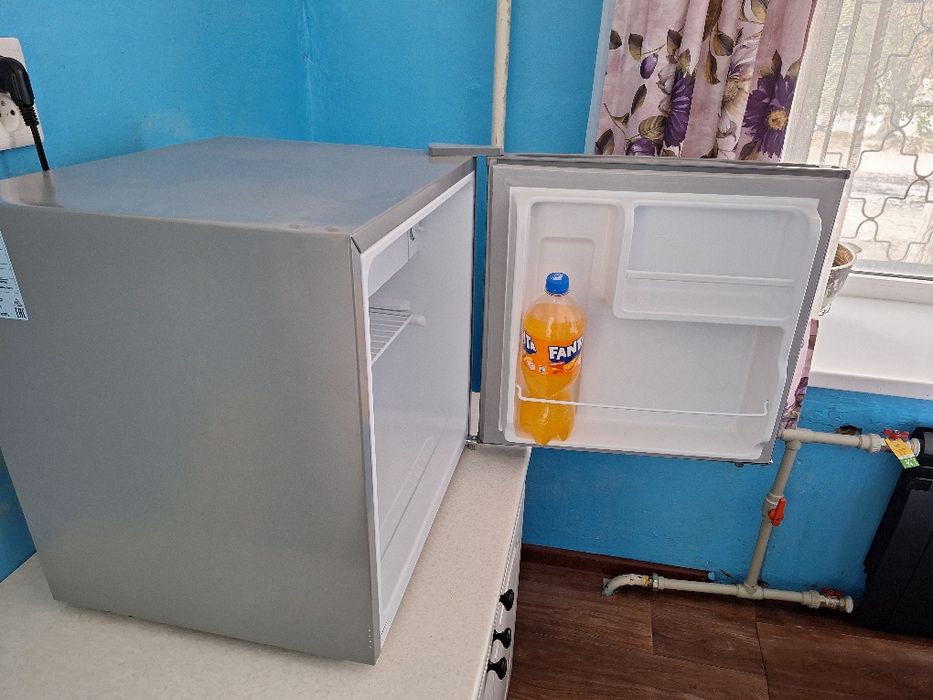 Холодильник новый.