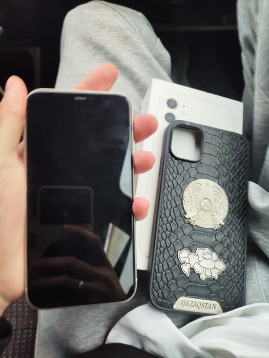 iPhone 11 белый / Оригинал / Коробка / EAC