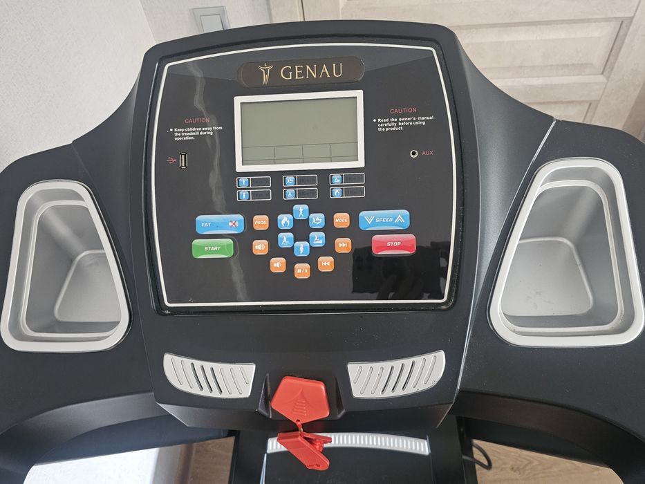 Продам беговую дорожку  GENAU TR50