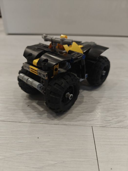 Vând mașini Lego