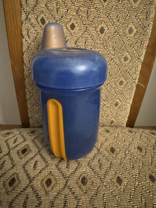 Продам новый детский поильник