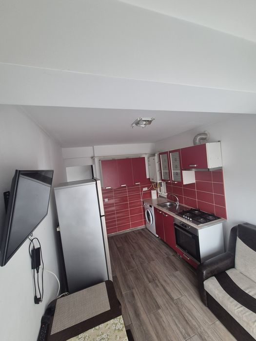 Închiriez apartament cu 2camere decomandate