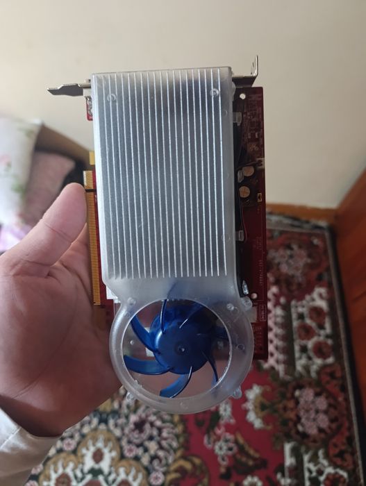 Video karta sotiladi