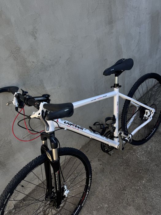 Bicicletă Univega Terreno Series - Echipare Shimano Deore XT, Frâne Hidraulice Avid