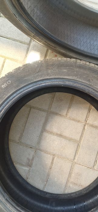 VÂND Cauciucuri M+S 235.50.19 Două Buc