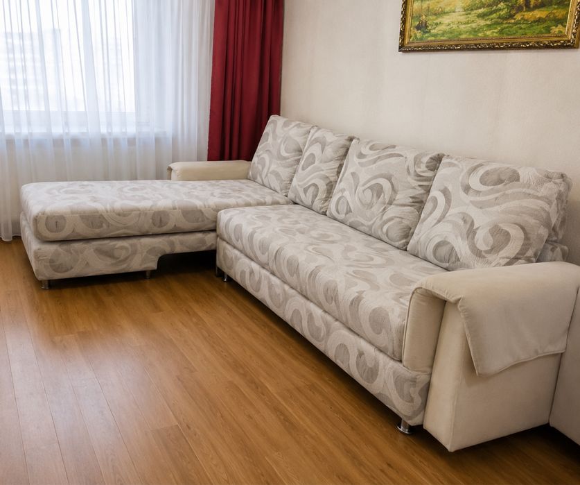 Продам диван в гостинную