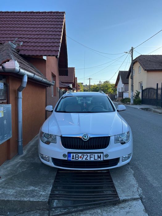 Škoda Superb 2010 diesel, 6.684 € — imagine 3
