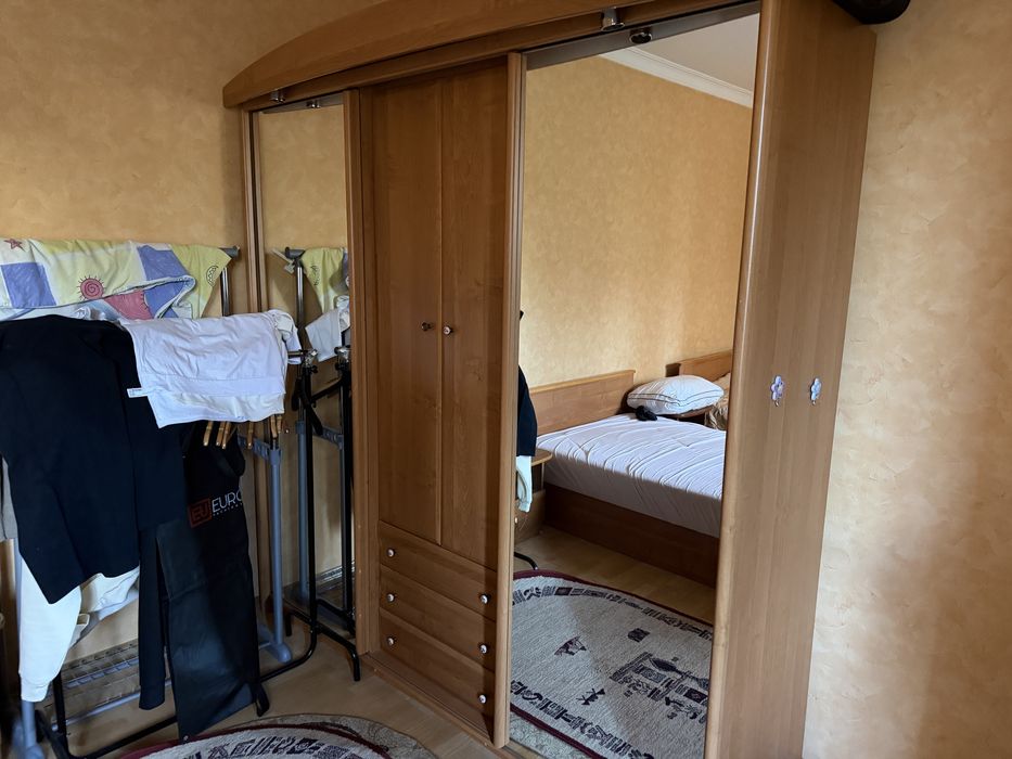 Продаю спальный гарнитур в детскую комнату