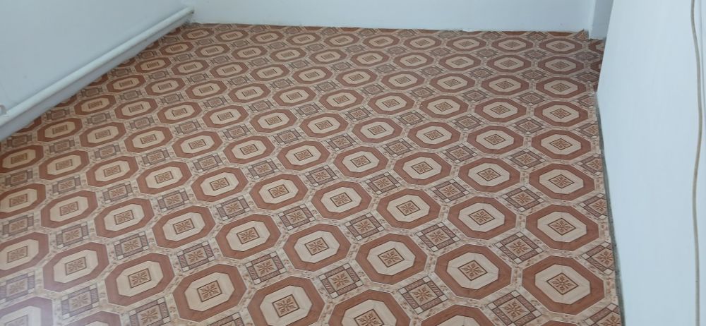 Продам бу линолиум дешево