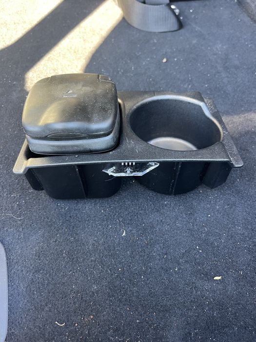 Къпхолдър с пепелник за Е класа