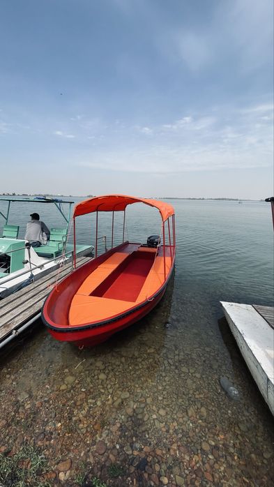 Катер с матором новый.