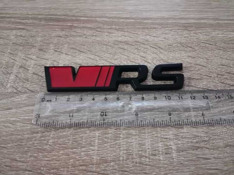 Skoda VRS червено с черно емблема