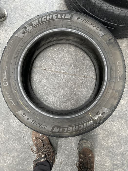 225/55/18 Michelin