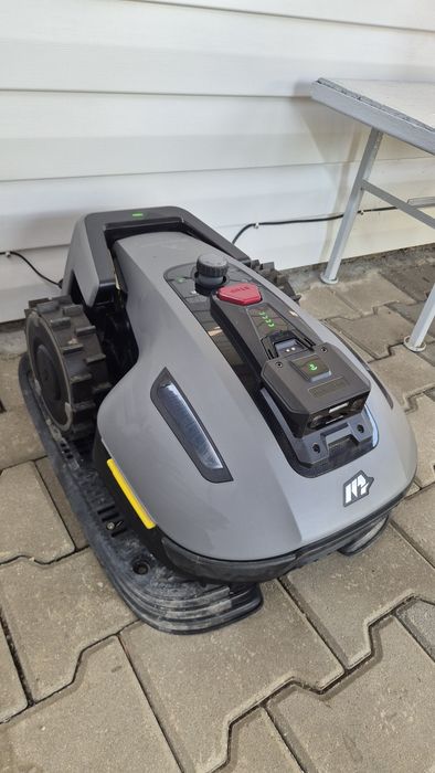 Robot de tuns gazonul  AI  MAMMOTION