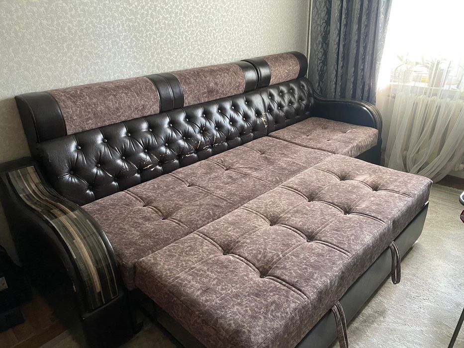 Диван угловой б/у