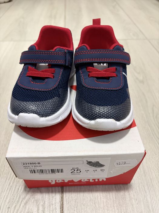 Sneakers Gravalin 25