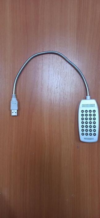 Светильник с гибким USB