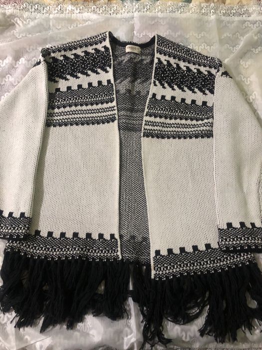 Продам теплые свитера и кофты