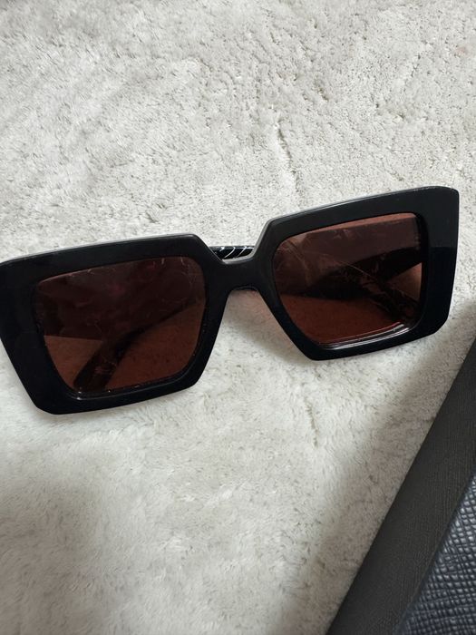 Ochelari de soare prada