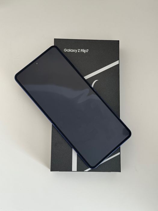 Samsung Galaxy Z Flip 7 256GB