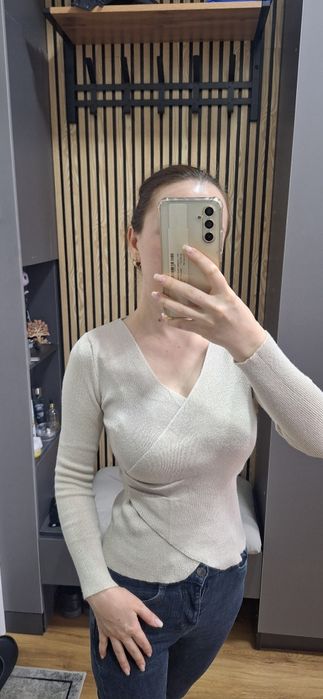 Продам кофты теплые на размер S-M