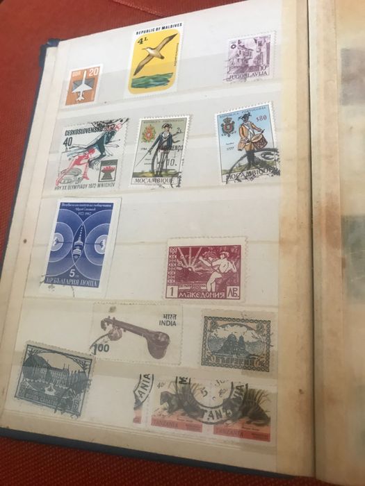 Продавам стари пощенски марки