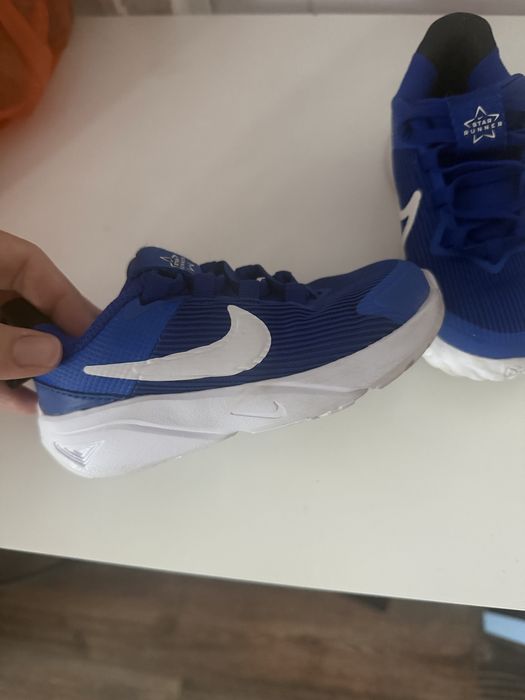 Маратонки Nike 25