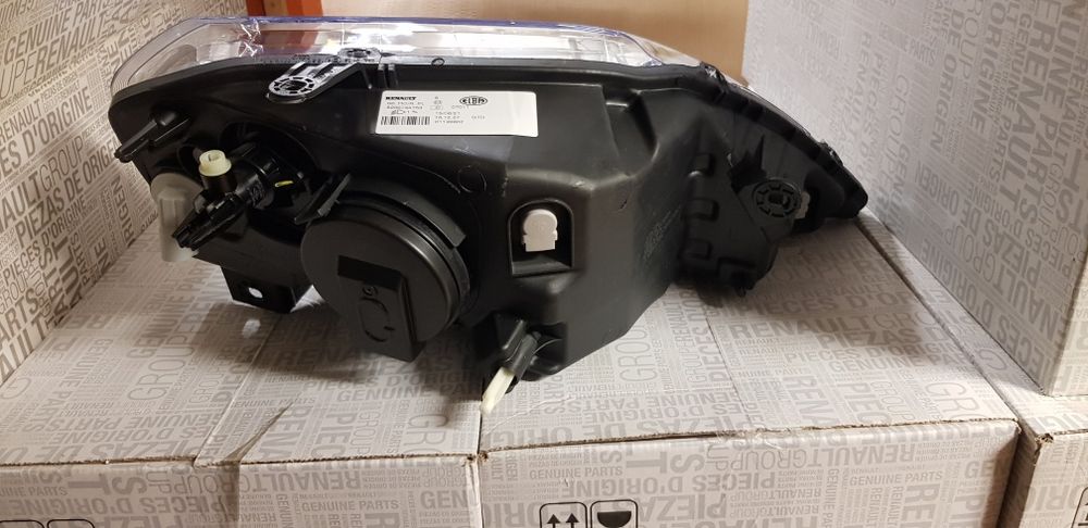 Far nou original Dacia Logan facelift ,MCV, 2008_2009_2010_2011_2012