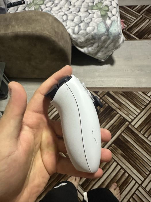 Vand maneta pentru ps5
