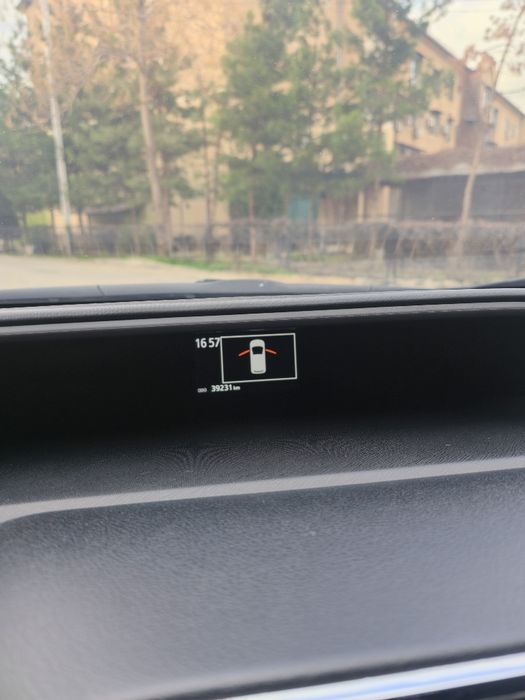 Tayota PriusC 2021 Hybrid SROCHNA Sotiladi!
39.000km yurgan 
K