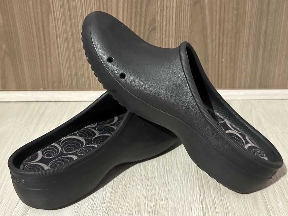 Papuci, saboti Crocs