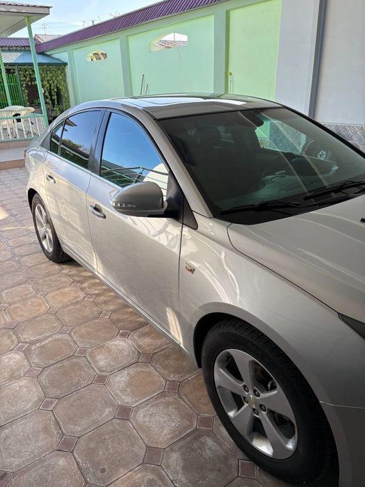 Продаётся автомобиль Chevrolet Cruze