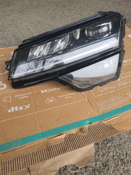 Skoda Karoq ляв фар