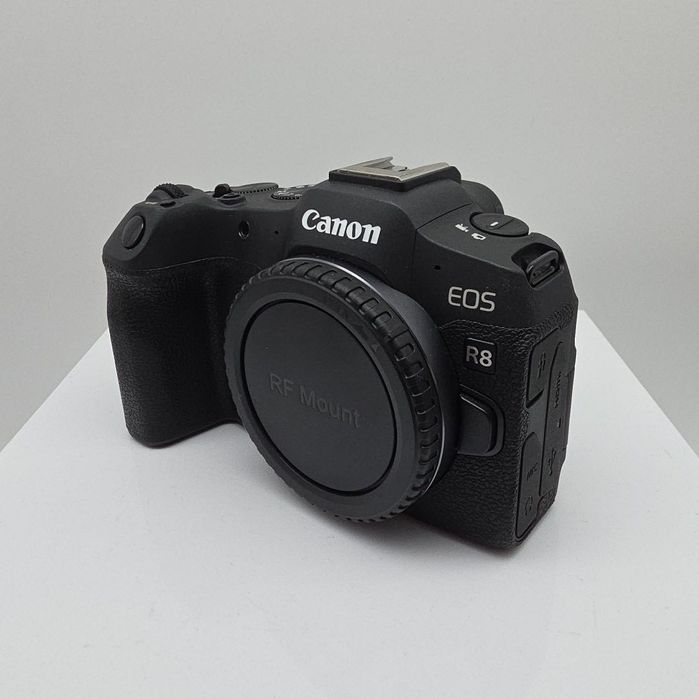 Фотоаппарат  Canon EOS R8