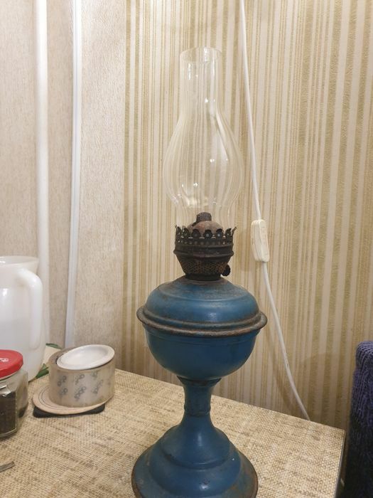 Лампа керосиновая.