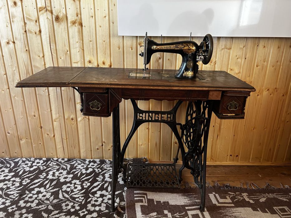 Masina de cusut artizanala Singer