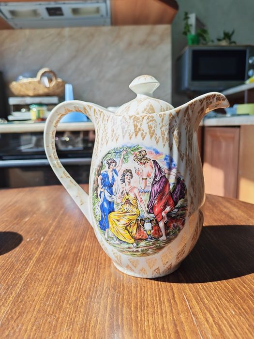 Порцеланов сервиз за чай
