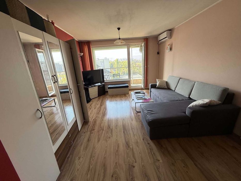 Дава се под наем Двустаен апартамент в София, Център - 55 кв.м за 410 € - Снимка #1