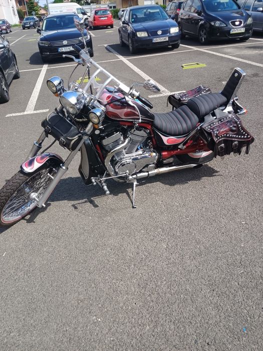 Suzuki Intruder VS800